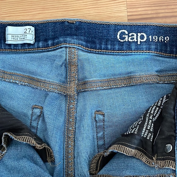 Gap Jeans - Picture 3 of 3